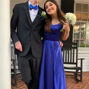 WORN ONCE SHERRI HILL PROM DRESS